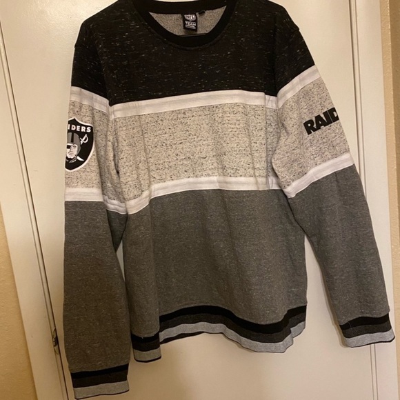 sweater fir chrisandgino